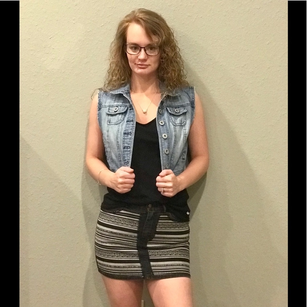 Distressed Black H&M Mini skirt